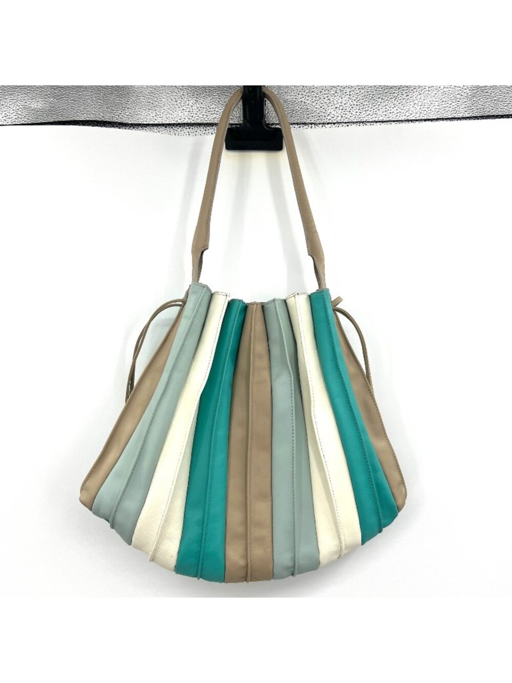 Uno Alla Valta 100% Leather Multicolored Bag